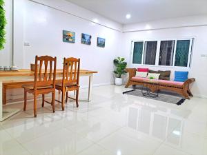 Billede fra billedgalleriet på kanya house 3 bedroom for 6 paxs whole house i Hat Yai