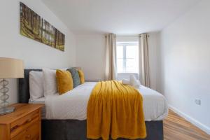 Voodi või voodid majutusasutuse Lovely 1 Bed Condo near Lake toas