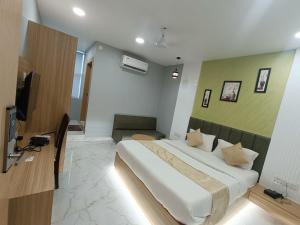 TV a/nebo společenská místnost v ubytování HOTEL NEW YORK