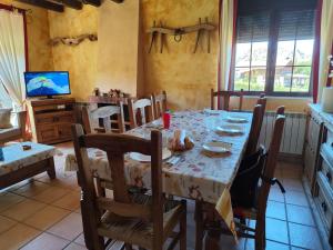 Telewizja i/lub zestaw kina domowego w obiekcie Casa Pico Zapatero