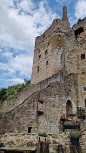 Fotografie z fotogalerie ubytování Burg Hermannstein - Monks Room v destinaci Wetzlar