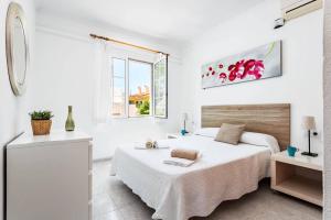 Postel nebo postele na pokoji v ubytování Villa Lantana by Villa Plus