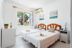Postel nebo postele na pokoji v ubytování Villa Lantana by Villa Plus + 23 fotografií