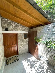 Fotografie z fotogalerie ubytování Guesthouse Klajd v destinaci Gjirokastër