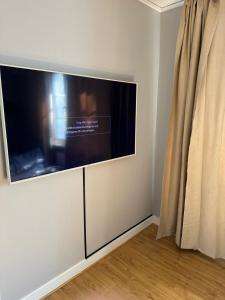 TV a/nebo společenská místnost v ubytování Nordic Central Villa
