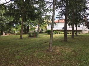 Φωτογραφία από το άλμπουμ του Gite du parc σε Chaunay