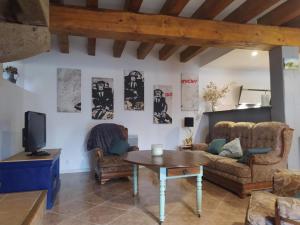 Foto dalla galleria di Gîte Gîte du Cantou 6/7 personnes a Grandrieu