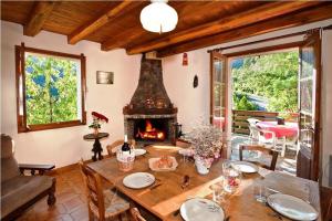 Fotografie z fotogalerie ubytování Gîte Clévacances 2 clés 4/6 personnes v destinaci Saint-André-de-Lancize + 5 fotografií