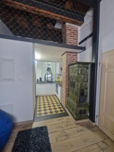 Η κουζίνα ή μικρή κουζίνα στο Neu renovierte Galeriewohnung in der Altstadt +12 φωτογραφίες