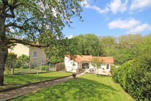Vonkajšia záhrada v ubytovaní Le clos sainte marie