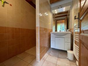 Ένα μπάνιο στο Gastanchoanea +8 φωτογραφίες