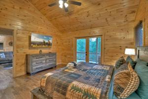 Postel nebo postele na pokoji v ubytování Rohring Retreat - Bask in comfort on the deck and play games in the game room