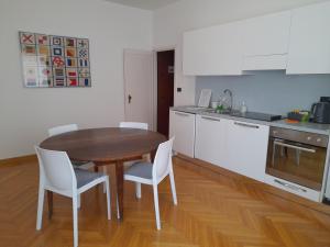 Kuchyňa alebo kuchynka v ubytovaní Maison Giolitti