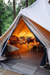 Fotografie z fotogalerie ubytování Glampingtält i naturen v destinaci Molkom