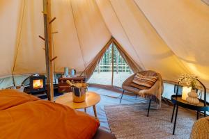 Posezení v ubytování Glampingtält i naturen