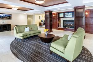 TV a/nebo společenská místnost v ubytování Homewood Suites by Hilton Denver - Littleton