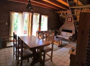 Et opholdsområde på Hermosa Cabaña a metros del mar + 5 billeder