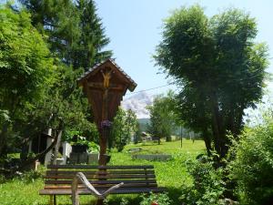 Aed väljaspool majutusasutust Elmes