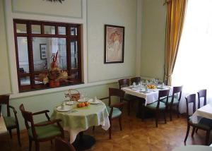Restaurace v ubytování Hotel Ester