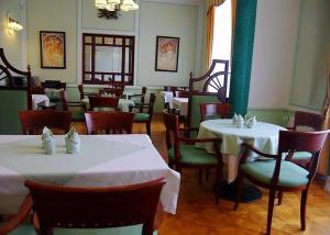 Restaurace v ubytování Hotel Ester