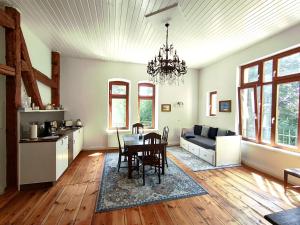 Ruang duduk di Herrenhaus Harmshagen