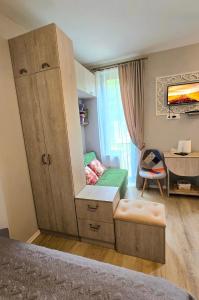 Ένα ή περισσότερα κρεβάτια σε δωμάτιο στο Apartment near the forest - 206