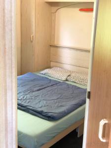 Postel nebo postele na pokoji v ubytování Chata Párničkovo