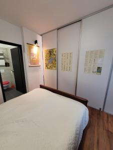 Фотография из галереи J2Velence Apartman в Веленце +71 фотография