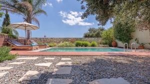 Bazén v ubytování Yiannis Cottage nebo v jeho okolí + 12 fotografií