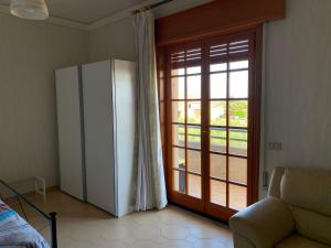 Foto dalla galleria di Casa Vacanza Torre di Mezzo - Tramonto a Marausa