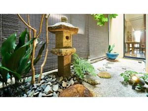 京都市にあるKikoku no mori - Vacation STAY 31736vの庭の中の鳥風呂