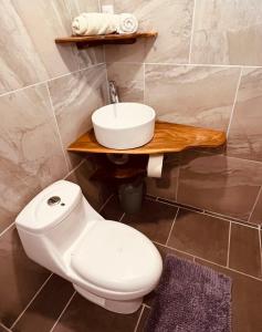 Koupelna v ubytování La Ruka Hostel + 37 fotografií