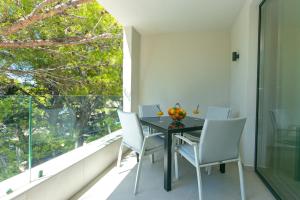 Balkón nebo terasa v ubytování Family friendly seaside apartments Brela, Makarska - 6007