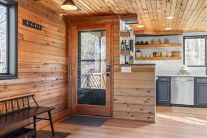Φωτογραφία από το άλμπουμ του Trautwein Lake Cove with Hot Tub σε Innsbrook +49 φωτογραφίες