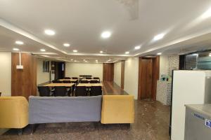 Kuchyň nebo kuchyňský kout v ubytování Hotel Sai Inn Executive