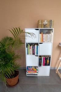 Perpustakaan di apartmen