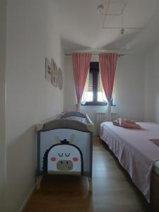 Voodi või voodid majutusasutuse Bitini Farm Apartment toas +18 fotot
