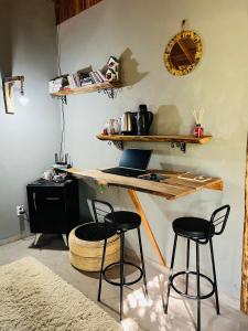 Comodidades para preparar café e chá em Quarto/suíte com lareira
