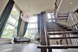 Fotografie z fotogalerie ubytování Modernized Five Bedroom Villa v destinaci Richmond Hill