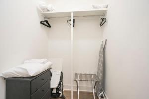 Five Block Walk From Historical Downtown Franklin客房内的一张或多张床位