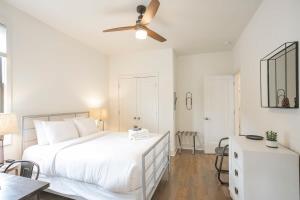 Five Block Walk From Historical Downtown Franklin客房内的一张或多张床位