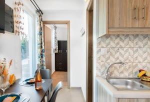 Dapur atau dapur kecil di Sunset View Apt in South Crete