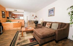 Kuchyň nebo kuchyňský kout v ubytování Falling Waters