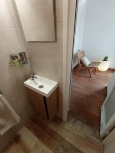 Koupelna v ubytování Abona Cave House + 19 fotografií