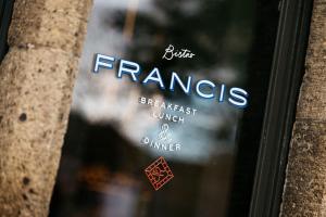 Certifikát, hodnocení, plakát nebo jiný dokument vystavený v ubytování Boutique Hotel Kint