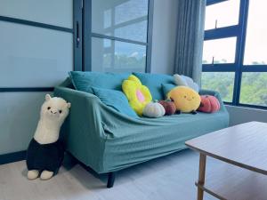 JQ 合一民宿3 Unity Homestay 3 NEW 5pax Netflix Cinema的休息区