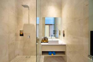 Koupelna v ubytování Modern 3 BR Private Pool Villa ZN103