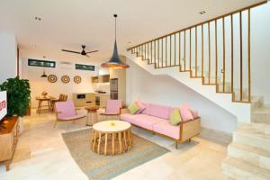 Posezení v ubytování Modern 3 BR Private Pool Villa ZN103