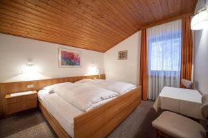 Postel nebo postele na pokoji v ubytování Alara Rooms