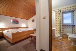 Koupelna v ubytování Alara Rooms